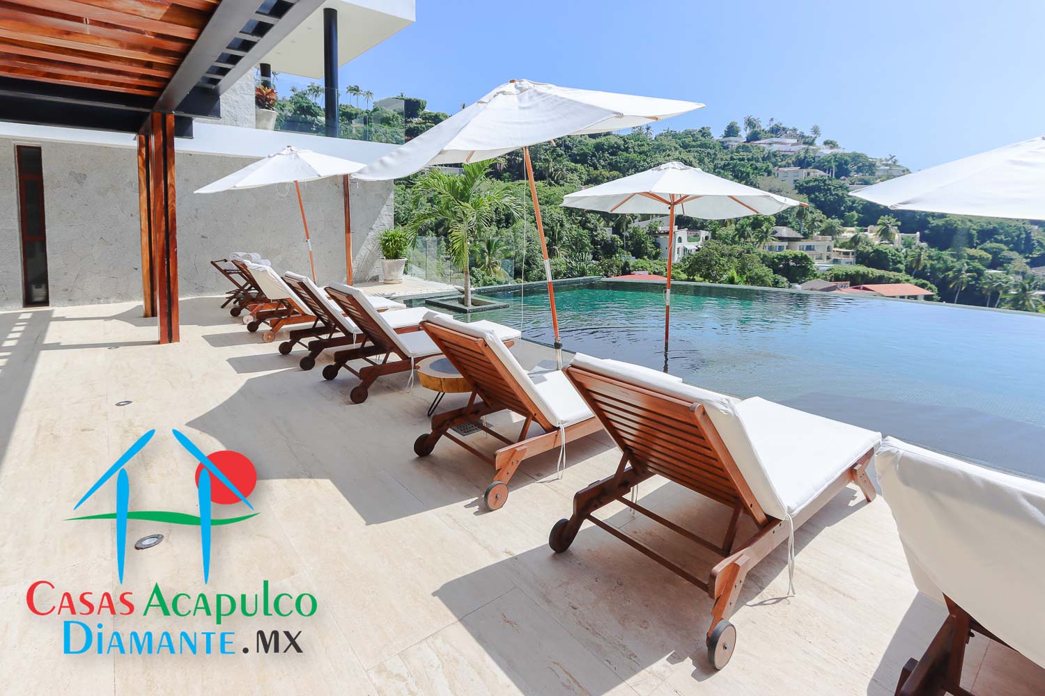 La Roqueta - Alberca y asoleadero 13